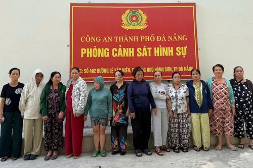 Lần theo dấu hiệu bất thường, bóc gỡ sòng bạc trá hình giữa khu dân cư