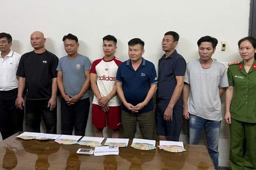 Xóa 'ổ bạc' tại gia