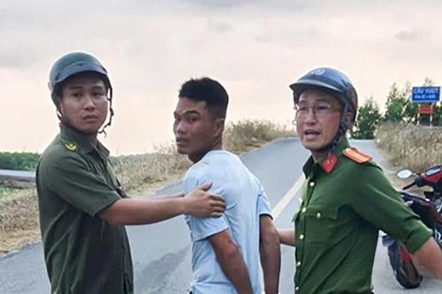 Sát hại vợ rồi ôm con bỏ trốn