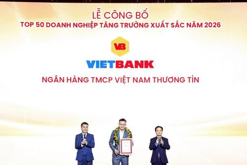 Vietbank lần thứ 7 liên tiếp được vinh danh trong FAST500 và Top 50 doanh nghiệp tăng trưởng xuất sắc