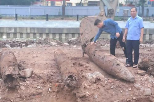 Phát lộ cọc gỗ nghi 'trận địa' quân sự trên sông Vân, Ninh Bình