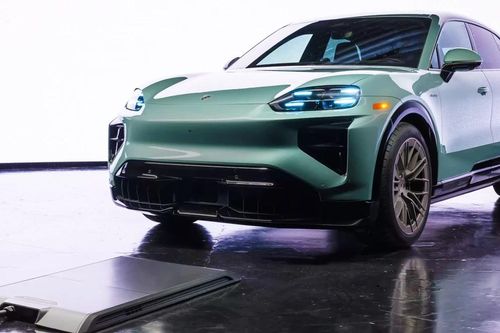 Bộ sạc không dây cho xe điện Porsche có giá bao nhiêu?