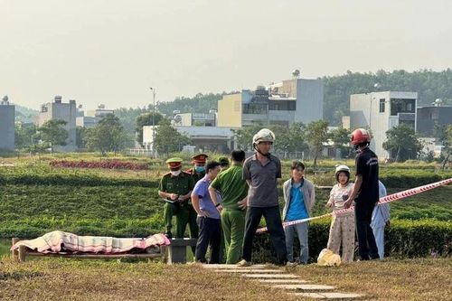 Phát hiện thi thể bé gái 15 tuổi dưới hồ sinh thái khu dân cư ở Quảng Ngãi