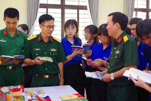Trung đoàn 271 hưởng ứng Ngày Sách và Văn hóa đọc 2026