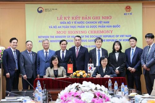 Việt Nam - Hàn Quốc ký kết hợp tác y tế về dược phẩm và công nghệ cao