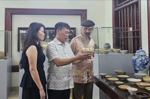 Người lưu giữ ký ức, kết nối quá khứ với hiện tại qua từng cổ vật
