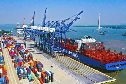 Ninh Bình: Kiên định quan điểm 'doanh nghiệp là trung tâm phát triển'