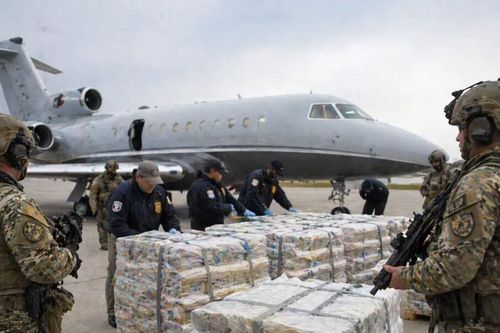 Mỹ chặn chuyến bay chở gần 500 triệu USD tiền mặt đến Iraq