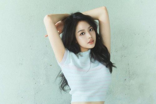 Ngẩn ngơ với nhan sắc đẹp như búp bê của Thanh Thủy