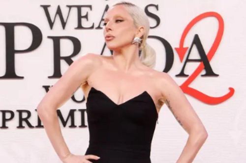 Lady Gaga thay đổi diện mạo với kiểu tóc mới