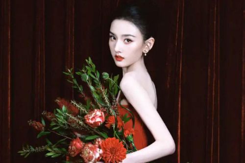 Tống Tổ Nhi hóa đóa hồng đỏ, khoe nhan sắc quyến rũ đầy cuốn hút