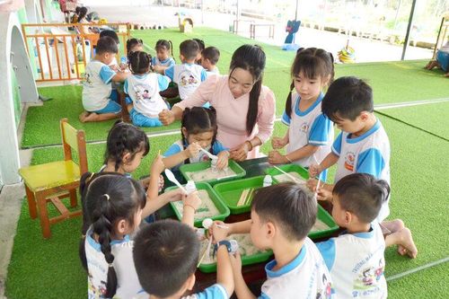Hoạt động trải nghiệm giúp trẻ phát triển toàn diện