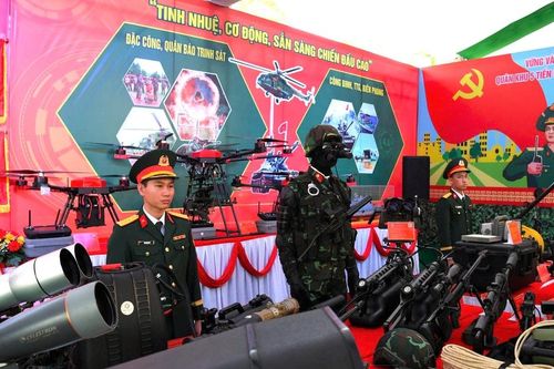 Quân khu 5 tổ chức nhiều hoạt động hưởng ứng lễ đón nhận danh hiệu Anh hùng Lực lượng vũ trang nhân dân