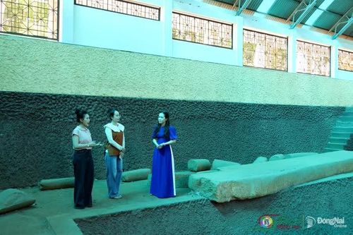 Giải mã bí ẩn từ những khối đá ngàn năm