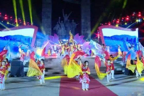 Sôi động chuỗi hoạt động văn hóa – nghệ thuật dịp Giỗ Tổ Hùng Vương và kỳ nghỉ lễ 30-4 – 1-5