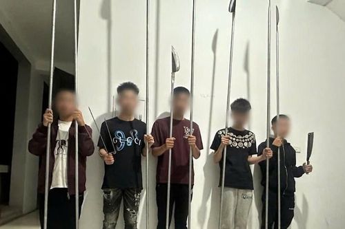 Ngăn chặn nhóm thanh thiếu niên mang dao phóng lợn đi đánh nhau tại tỉnh Phú Thọ