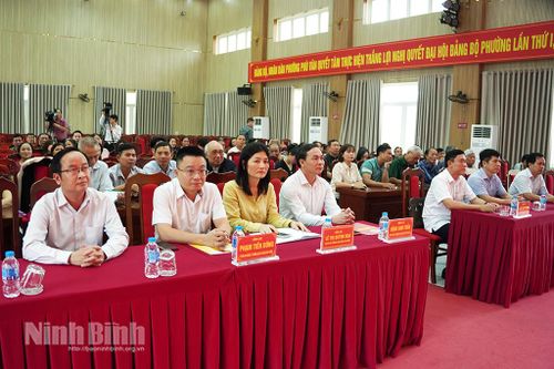 Tuyên truyền, vận động Nhân dân thực hiện nếp sống văn minh trong việc cưới, việc tang và lễ hội tại phường Phù Vân