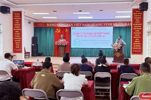 Tập huấn quản lý, sử dụng và phát triển nhãn hiệu chứng nhận 'Du lịch hồ Sơn La'