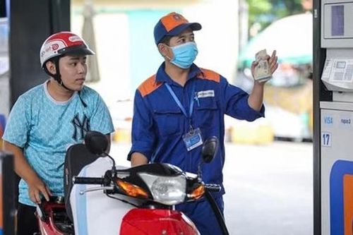 Giá xăng dầu tiếp tục giảm