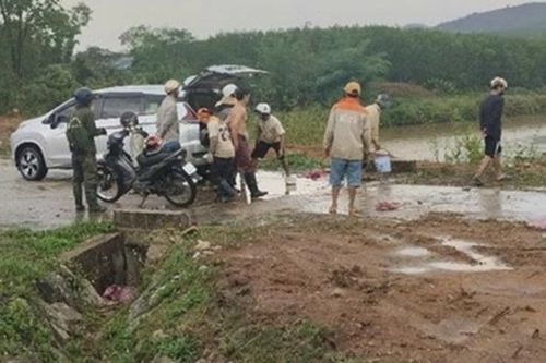 Một người dân bị sét đánh tử vong tại đầm nuôi thủy sản