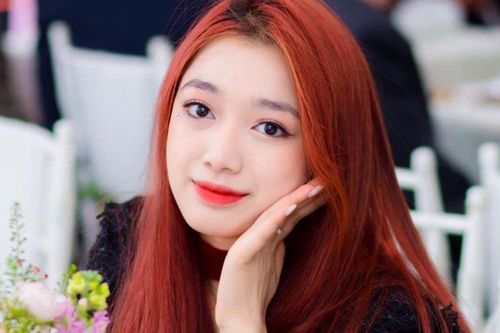 Gặp nữ lớp trưởng xinh đẹp của trường ĐH Ngoại thương Hà Nội: Tốt nghiệp sau 3,5 năm với tấm bằng xuất sắc