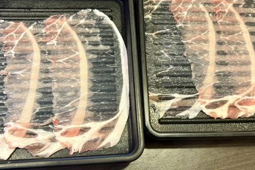 Một nhà hàng bỗng trở thành tâm điểm tranh cãi chỉ vì những miếng thịt 'trong suốt', mỏng như tờ giấy