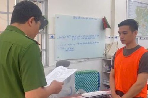 Video Công an TPHCM bắt đối tượng lợi dụng MXH tuyên truyền mê tín dị đoan để lừa đảo