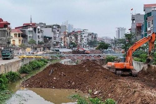 Hà Nội tăng tốc nạo vét kênh La Khê, đảm bảo tiến độ chống ngập