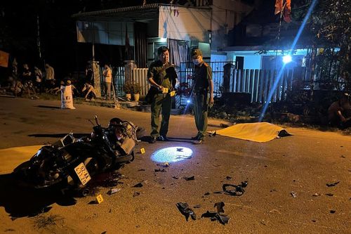 Đà Nẵng: Va chạm xe máy trong đêm, 2 người tử vong