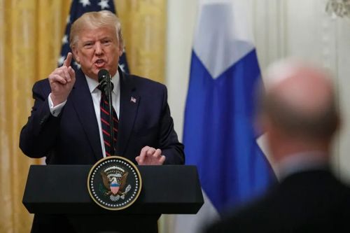Ông Trump đối mặt hàng loạt sóng gió