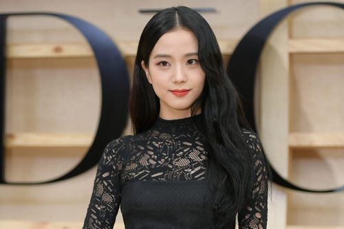 Jisoo gây tranh luận