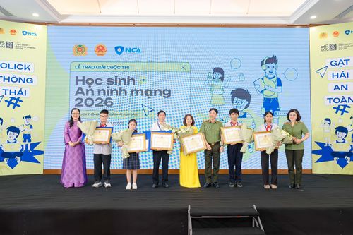 Bốn học sinh vượt qua hơn 1,1 triệu thí sinh an ninh mạng