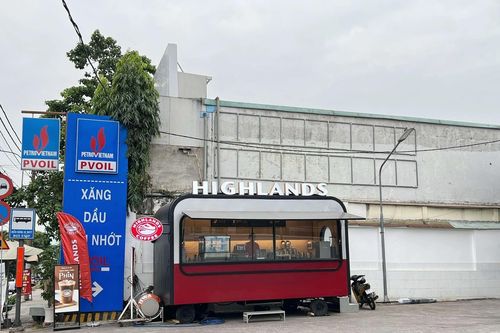 Sếp PVOIL lần đầu lên tiếng về việc 'bắt tay' Highlands, VinFast