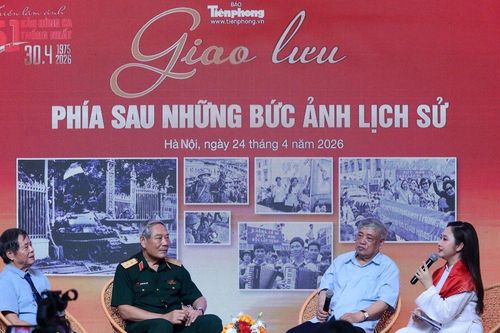 Hành trình cảm xúc qua triển lãm ảnh '51 năm - Bản hùng ca thống nhất'