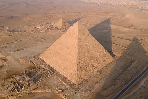 Đại Kim tự tháp Giza: Bí ẩn nguồn gốc và giả thuyết vượt ngoài lăng mộ