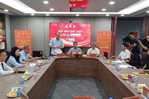 Giải chạy 'Hành trình theo chân Bác - Vì an ninh Tổ quốc năm 2026' gắn kết thể thao, lịch sử, du lịch