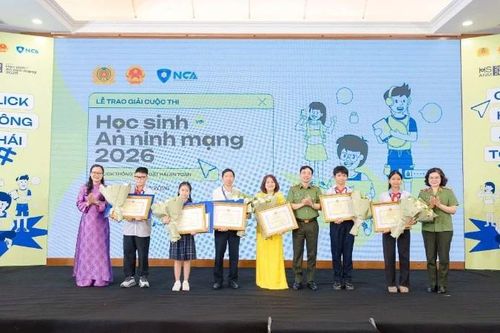 Kiến tạo 'lá chắn tri thức' vững chắc cho thế hệ trẻ trên không gian số