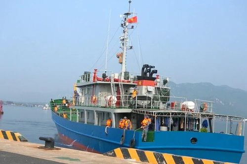 Vùng 4 Hải quân bàn giao ngư dân đột quỵ não cho gia đình
