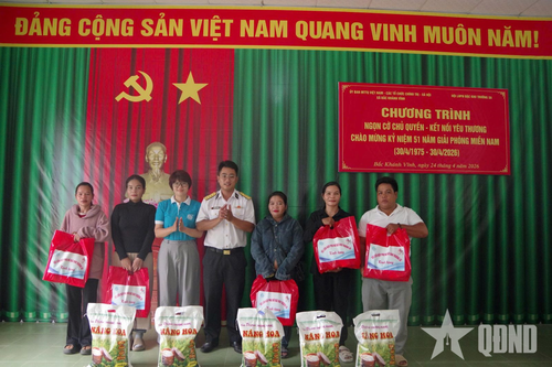 Hội Phụ nữ Đặc khu Trường Sa tổ chức chương trình 'Ngọn cờ chủ quyền - Kết nối vạn dặm yêu thương'