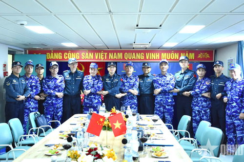 Cảnh sát biển Việt Nam và Trung Quốc hoàn thành chuyến tuần tra liên hợp trên biển