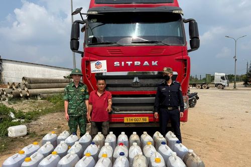 Bộ đội Biên phòng Đà Nẵng bắt vụ vận chuyển trái phép dầu diesel qua biên giới