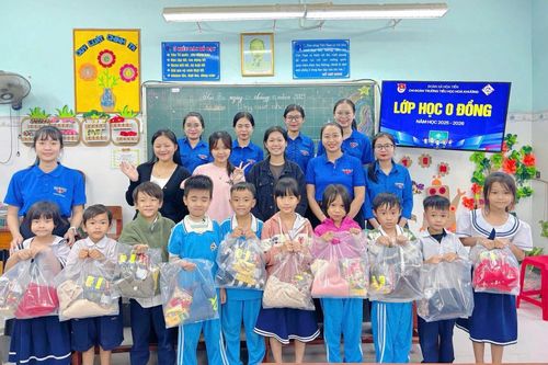 Gieo con chữ từ Lớp học 0 đồng