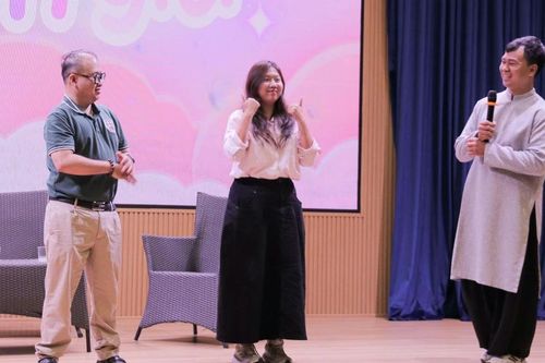 Mang ngôn ngữ ký hiệu đến gần người trẻ