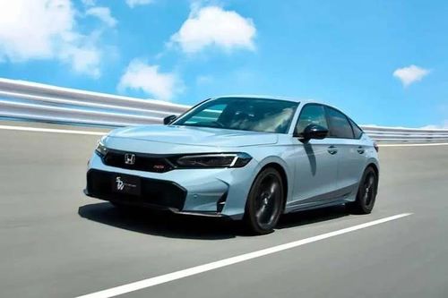 Honda Civic e:HEV RS 2026 từ 769 triệu đồng, lái phấn khích hơn
