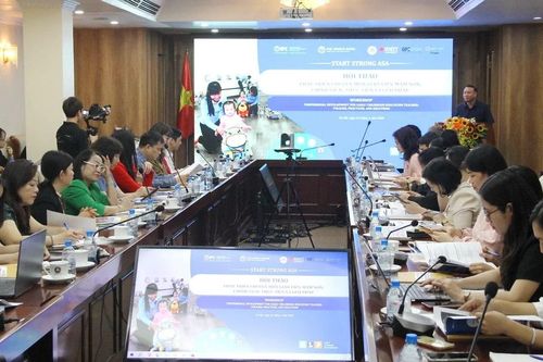 Củng cố chính sách để phát triển đội ngũ giáo viên mầm non