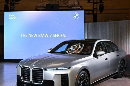 Sedan đầu bảng của BMW được nâng cấp lớn