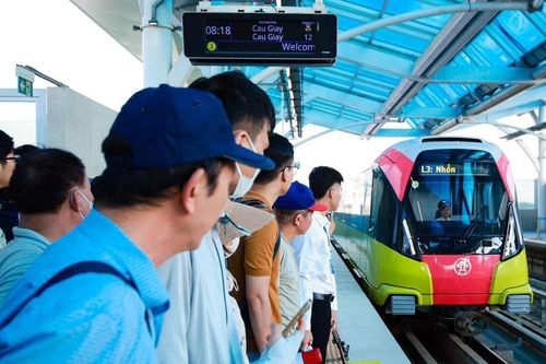 Hà Nội miễn phí buýt, tàu điện 7 ngày dịp lễ