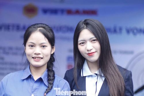 Thanh niên chốt việc ngay tại chỗ, nhiều vị trí gắn xu thế chuyển đổi số