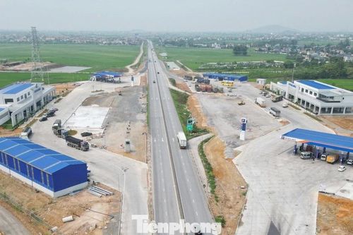 Trạm dừng nghỉ cao tốc Bắc Nam được yêu cầu xong trước 30/4 hiện ra sao