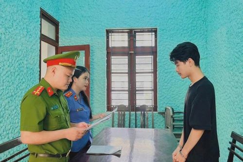 Phê chuẩn khởi tố 2 mẹ con về tội Lừa đảo chiếm đoạt tài sản
